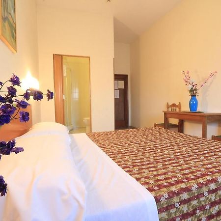 Hotel Ottaviani Florença Quarto foto